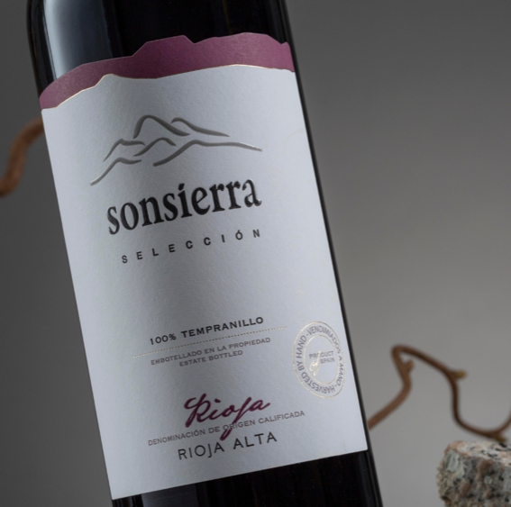 etiquetas vino y alimentación